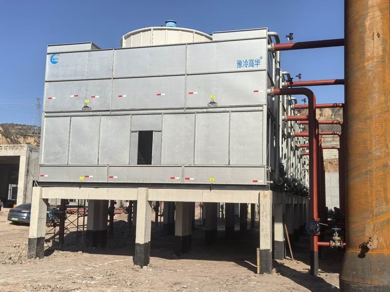 易安項(xiàng)目大風(fēng)機(jī)閉式冷卻塔系統(tǒng)